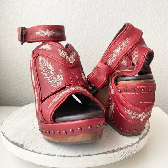 Lane Boots LEXINGTON Womens Red Wedges 11 Western Sandals Cowgirl Wooden Heels - Picture 1 of 11
